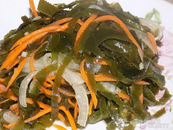 Салат из морской капусты с овощами Рыбный хит
